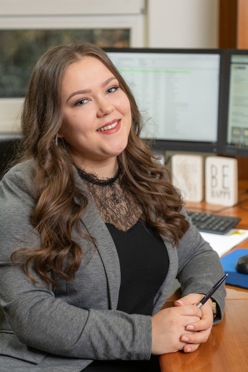 Jenny Mehagic (derzeit Babypause)